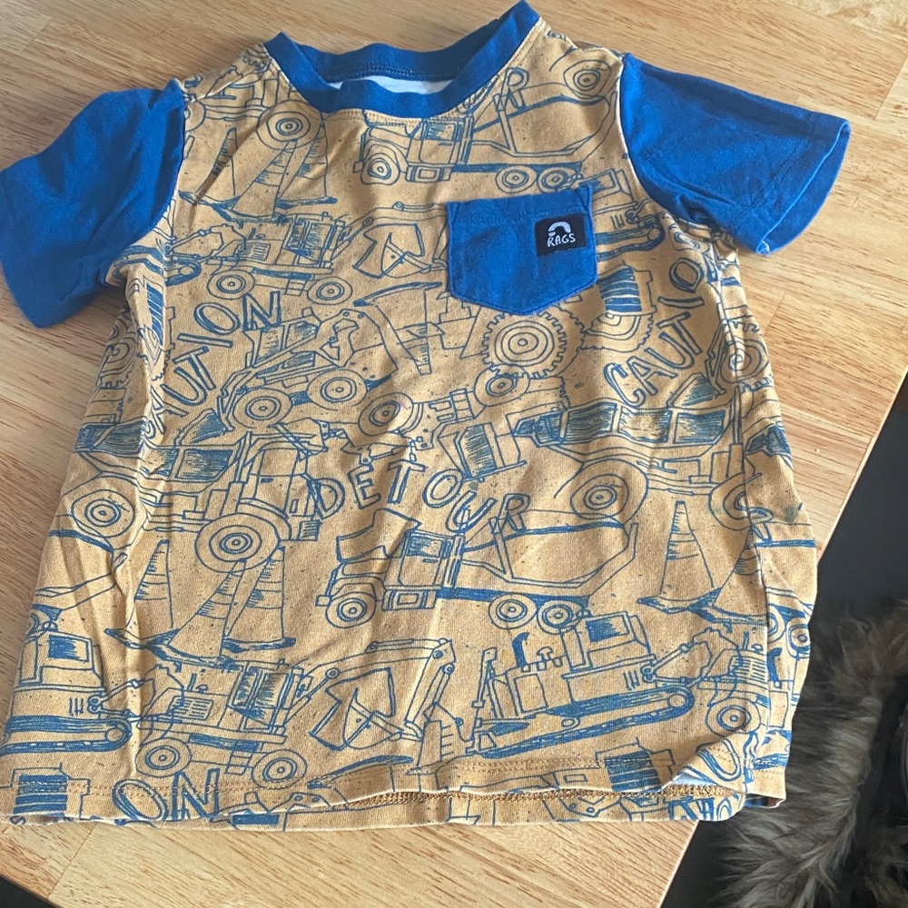 Rags to Raches Blue and Tan Graphic Tee